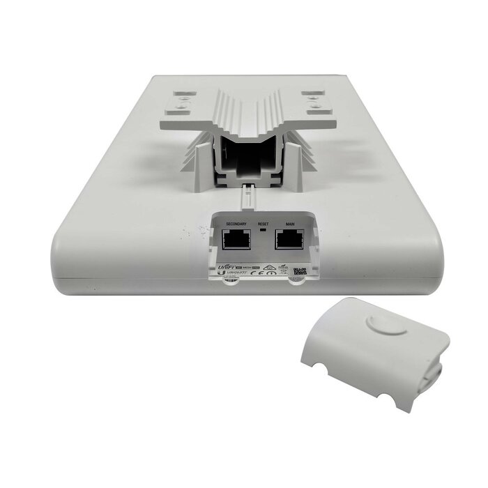 Access Point UniFi para MESH en exterior, antena integrada 360º 802.11ac MIMO 3X3, hasta 250 usuarios.