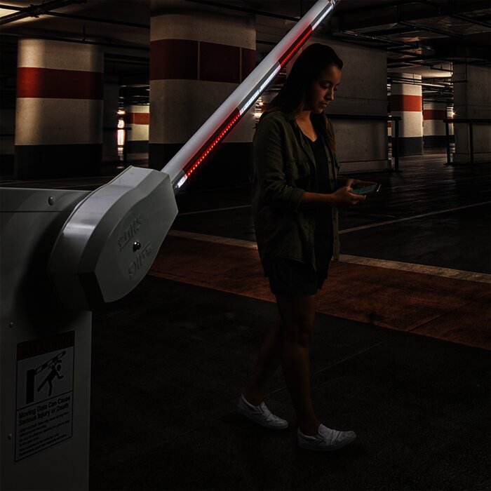 Brazo de Aluminio de 14ft (4.26m) / Iluminación LED Color BLANCO incluida/ Montaje y Arnés de Conexión no incluidos