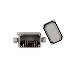 Caja de Conexión Exterior con Conexión Lateral para 6 Líneas (doble tornillo). Incluye Glándulas.