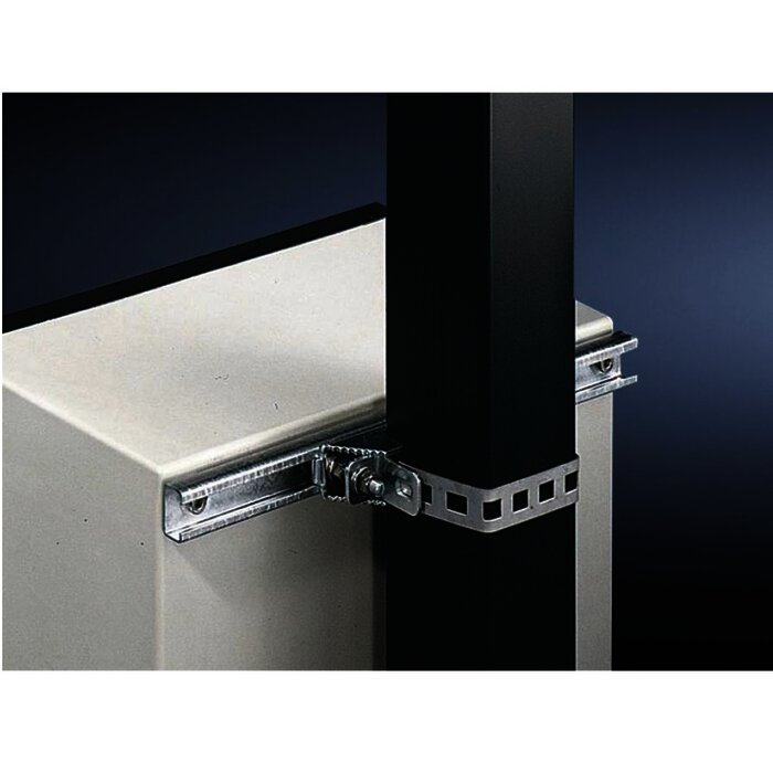 Juego de 2 Herrajes Metálicos para Fijación de Gabinetes Línea PST en Poste Cuadrado o Redondo. Incluye Tornillería de Instalación.