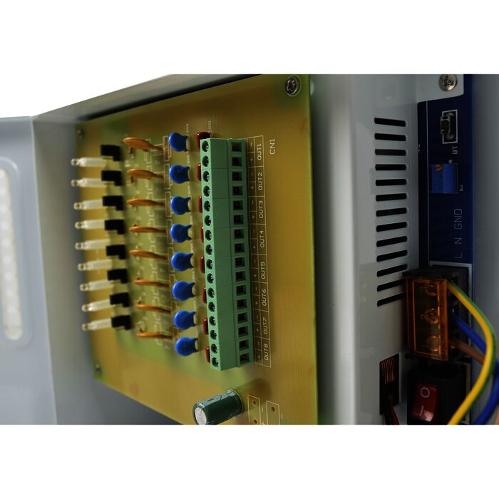 Fuente de Poder 12-15 Vcd 8 A / 8 salidas / compatible con batería de respaldo / Voltaje de entrada : 96-264 Vca