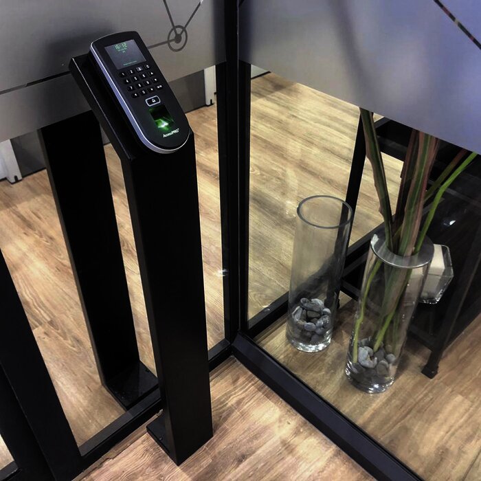 Base para instalación de sus lectoras para uso interior